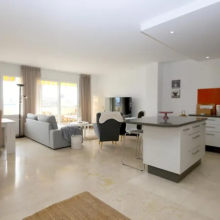 Port Kim Apartment Estepona